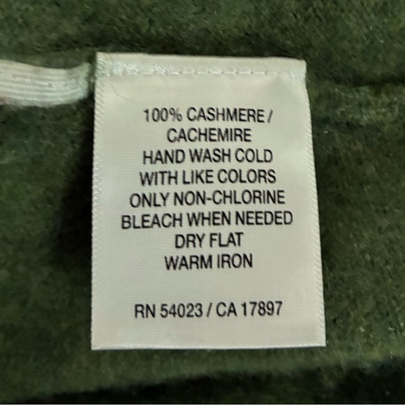 Old Navy 100% Cashmere Green Scoop Neck Sweater Sz XS bell sleeves grass green - Picture 6 of 6